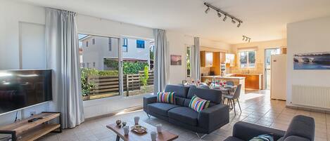 TV connectée, lecteur de DVD, médiathèque, vidéothèque