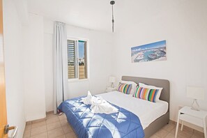 5 bedrooms, in-room safe, iron/ironing board, travel crib
