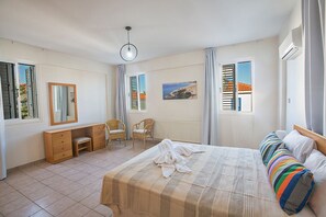 5 chambres, coffres-forts dans les chambres, fer et planche Ă repasser