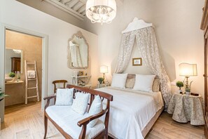 Bügeleisen/Bügelbrett, kostenloses WLAN