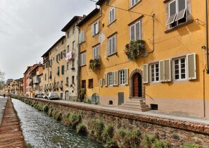 Esterni