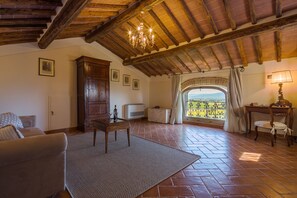 Smart TV, fireplace, foosball, table tennis