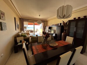 Dining - Large terrace, views of the beach, sunny, free Wifi, spacious and comfortable  (Morro Jable-Jandía playa (PAJARA))
