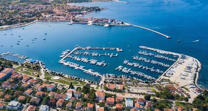 Nice apartment for 5 guests with WIFI, pool, A/C, TV and terrace