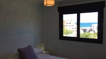 3 chambres, fer et planche Ă repasser, accĂšs Internet, draps fournis