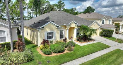 Ursprüngliche Sonnenuntergangvilla mit Golfplatzansichten. 15 Minuten von Disney.