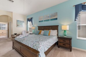 5 habitaciones, tabla de planchar con plancha y cuna de viaje 