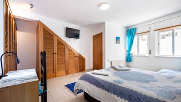 1 camera, ferro/asse da stiro, culla da viaggio, Wi-Fi