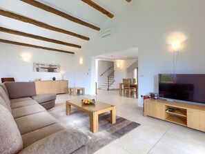 Televisión y reproductor de DVD 