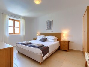 4 habitaciones y wifi gratis 