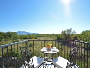 Outdoor dining - Stunning private villa for 8 guests with WIFI, private pool, A/C, TV, terrace and panoramic view (Knin)