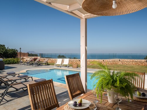 Anemolia Seaview Villa, Private Pool & Lush Garden