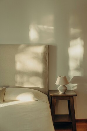 4 bedrooms, in-room safe, iron/ironing board, WiFi (free)