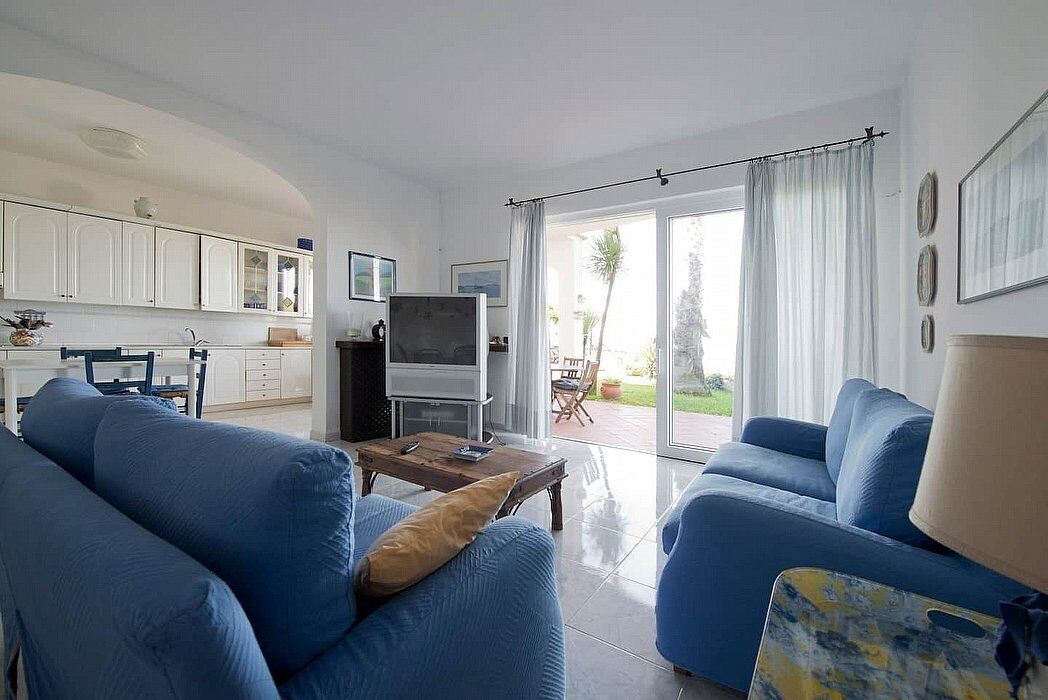 Villa Alisea: A splendid two-story villa located on a hillside, facing the sea, with Free WI-FI.