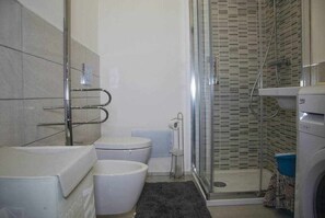 Produtos de toalete grátis, secador de cabelo
