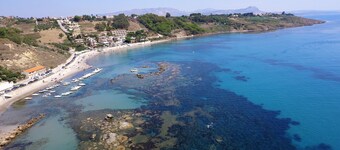Holiday home for 5 people, 200 meters from the sea and free wi-fi