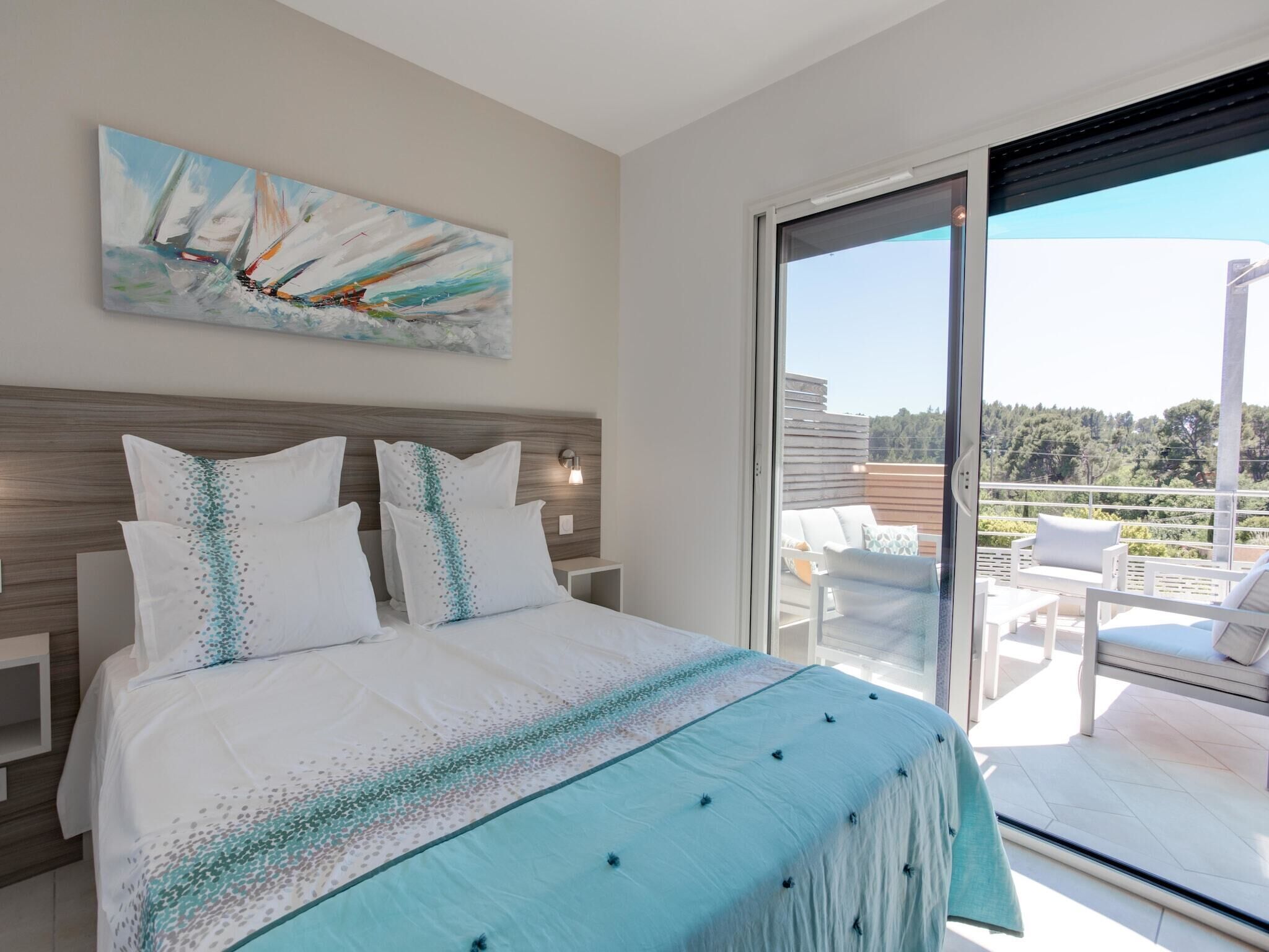 3 slaapkamers, een strijkplank/strijkijzer, wifi