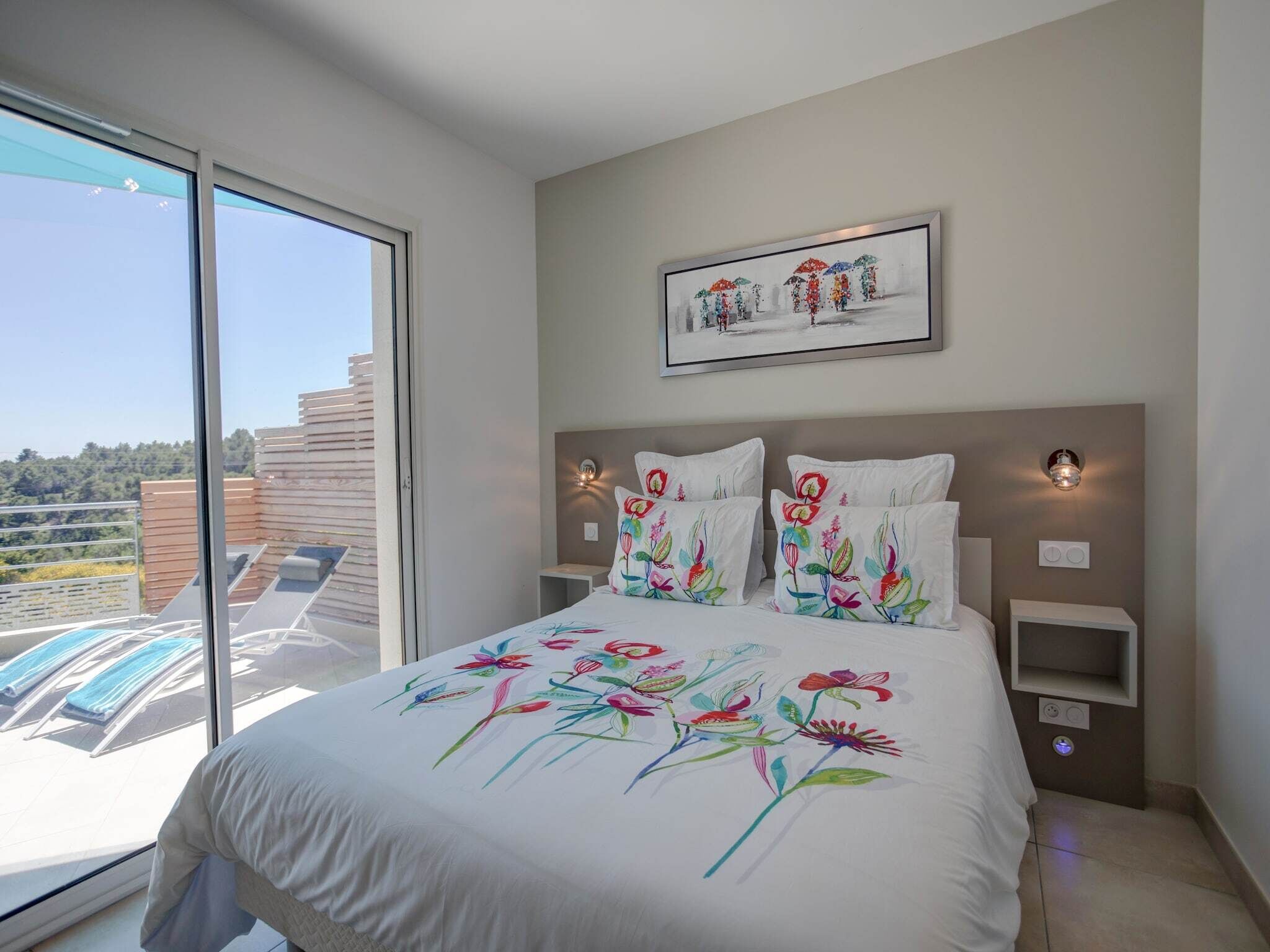 3 slaapkamers, een strijkplank/strijkijzer, wifi