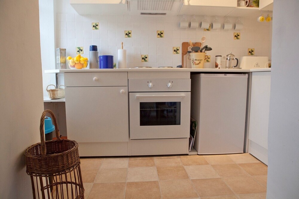 La Petite Gensac - Le Grenier Apartment. Sleeps 2