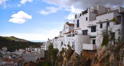 Tyylikäs, tyylikäs "Finca", jossa on lämmitetty uima-allas- ja vuoristomaisemat (ranta 25 min)