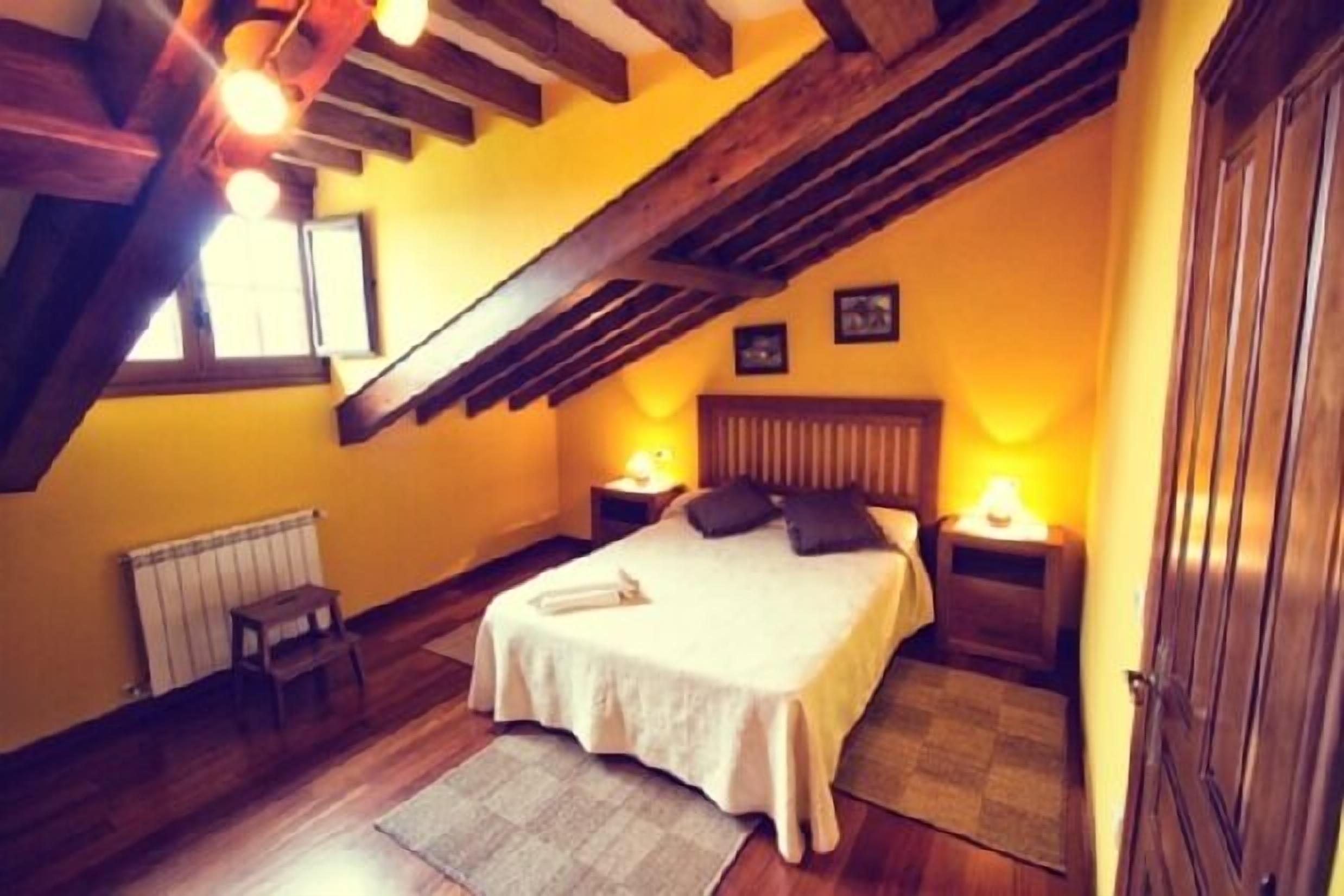 Self catering cottage Los Cantores for 6 people