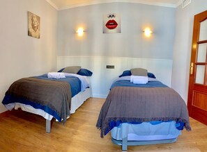 2 bedrooms, in-room safe, desk, iron/ironing board - Apartment Capri Los Boliches Fuengirola <br> (Fuengirola)