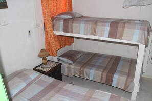 1 bedroom, free internet, bed sheets