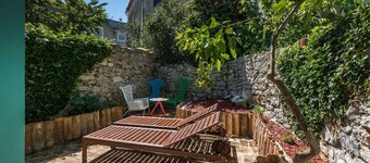 Cozy 2-Bedroom House, Ideal for 4