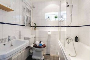 Hårtork och handdukar