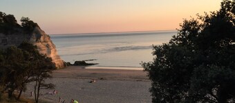 VILLA 160 M ° LIVING LAND AND WITH TREES OF 1500 M ° BEAUTIFUL BUILDING
