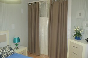 1 chambre, fer et planche Ă repasser, lit parapluie, Wi-Fi gratuit