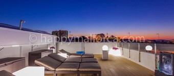 Ob5: 2 double bedrooms apartment with chill-out near the beach.