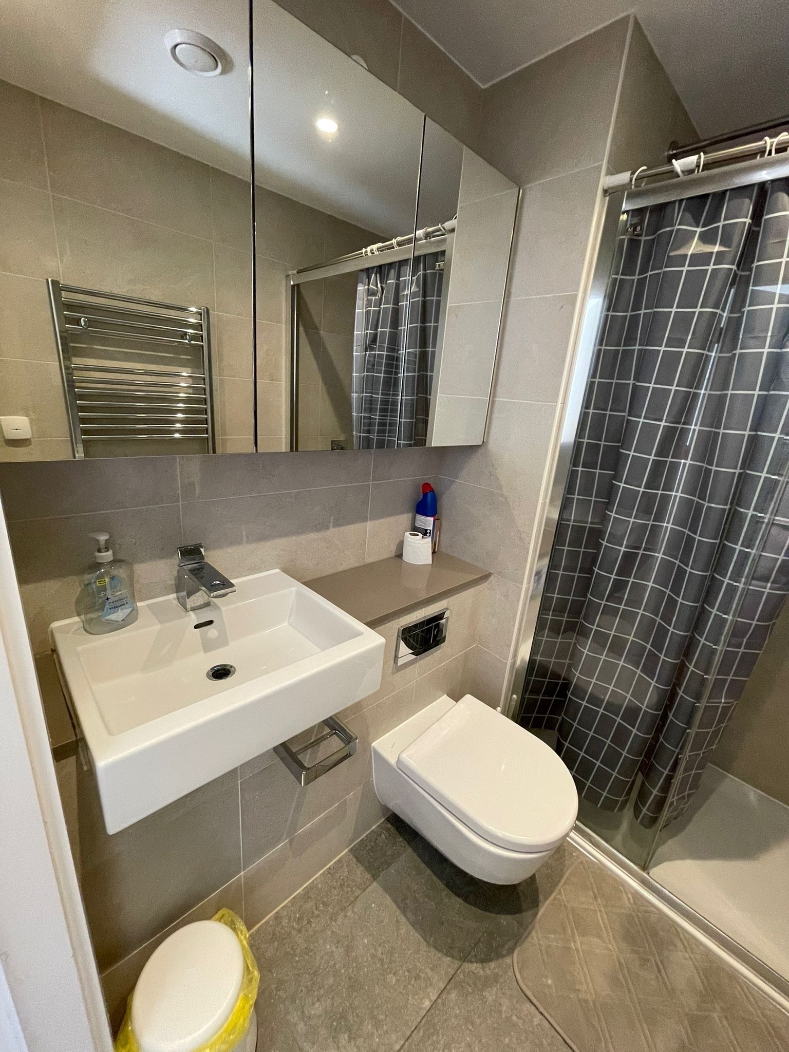 Bathtub, hair dryer, towels, soap