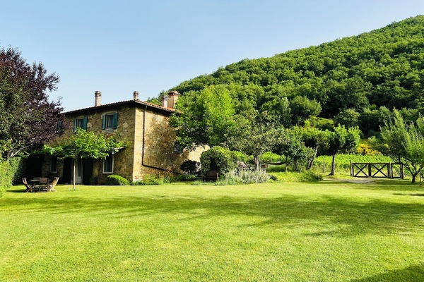 Welcom to Agriturismo, Villa Valpiana (orig. 1600) in Londa, bella Toscana