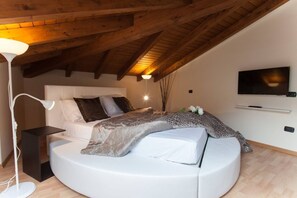 2 chambres, fer et planche à repasser, Wi-Fi, literie fournie