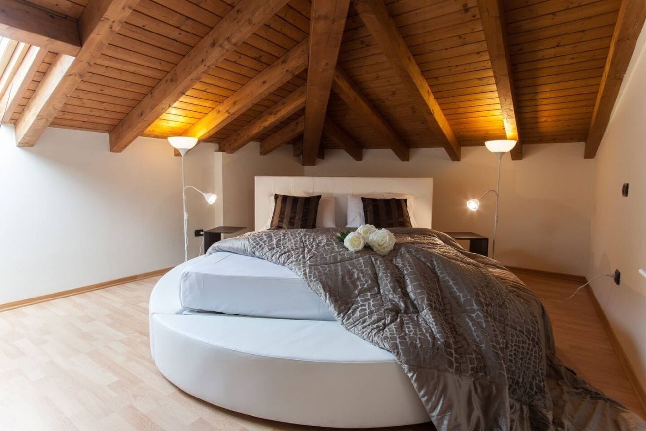 2 slaapkamers, een strijkplank/strijkijzer, wifi, beddengoed