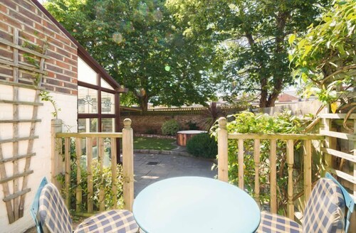 Stoke Villas -  a house that sleeps 17 guests in 5 bedrooms