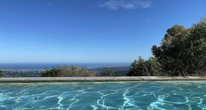 Vence , near Nice 1/2 villa 5 ***** A.C ,large terrace, sea view, heated pool