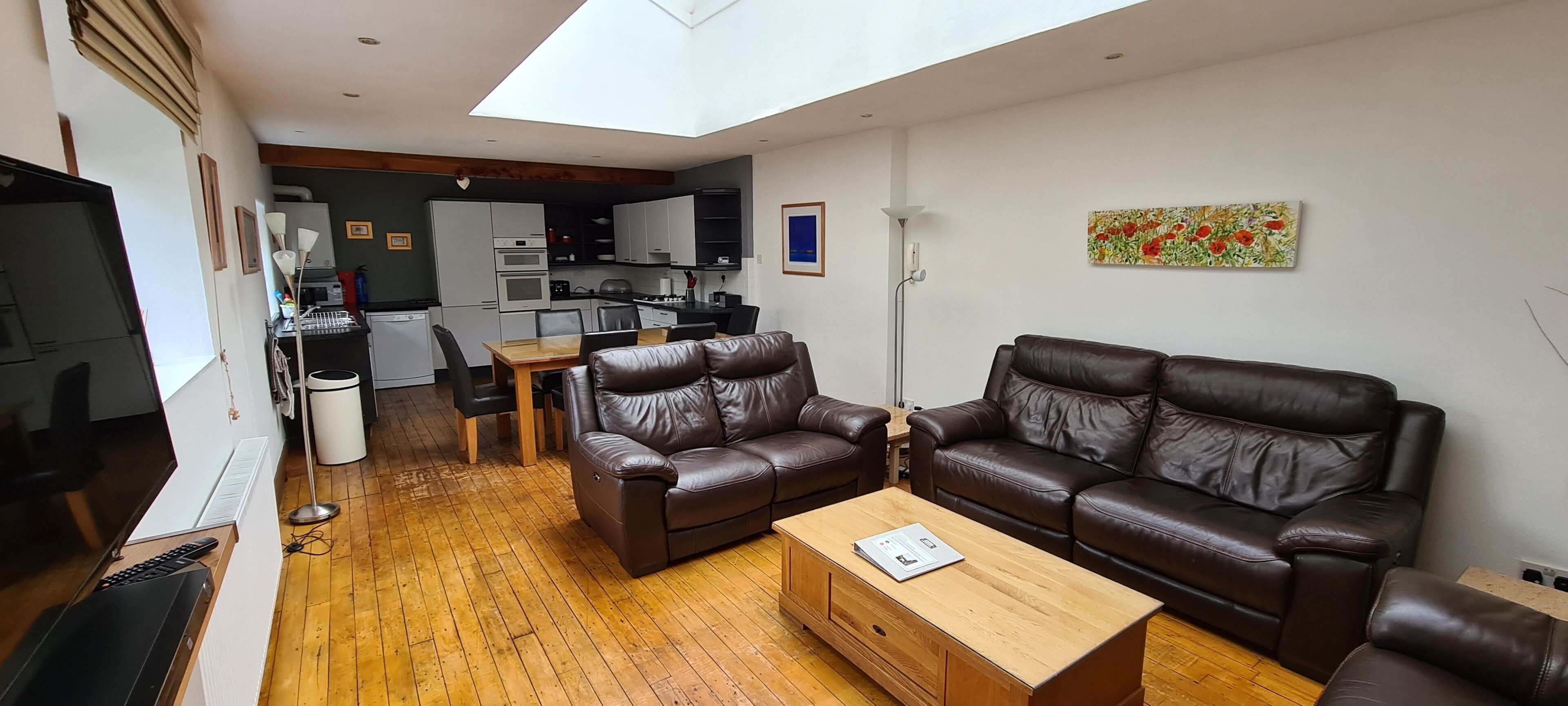 Brew House: 3 Ensuite Beds, Patio Garden, 3 Car Parking, Level walk to town