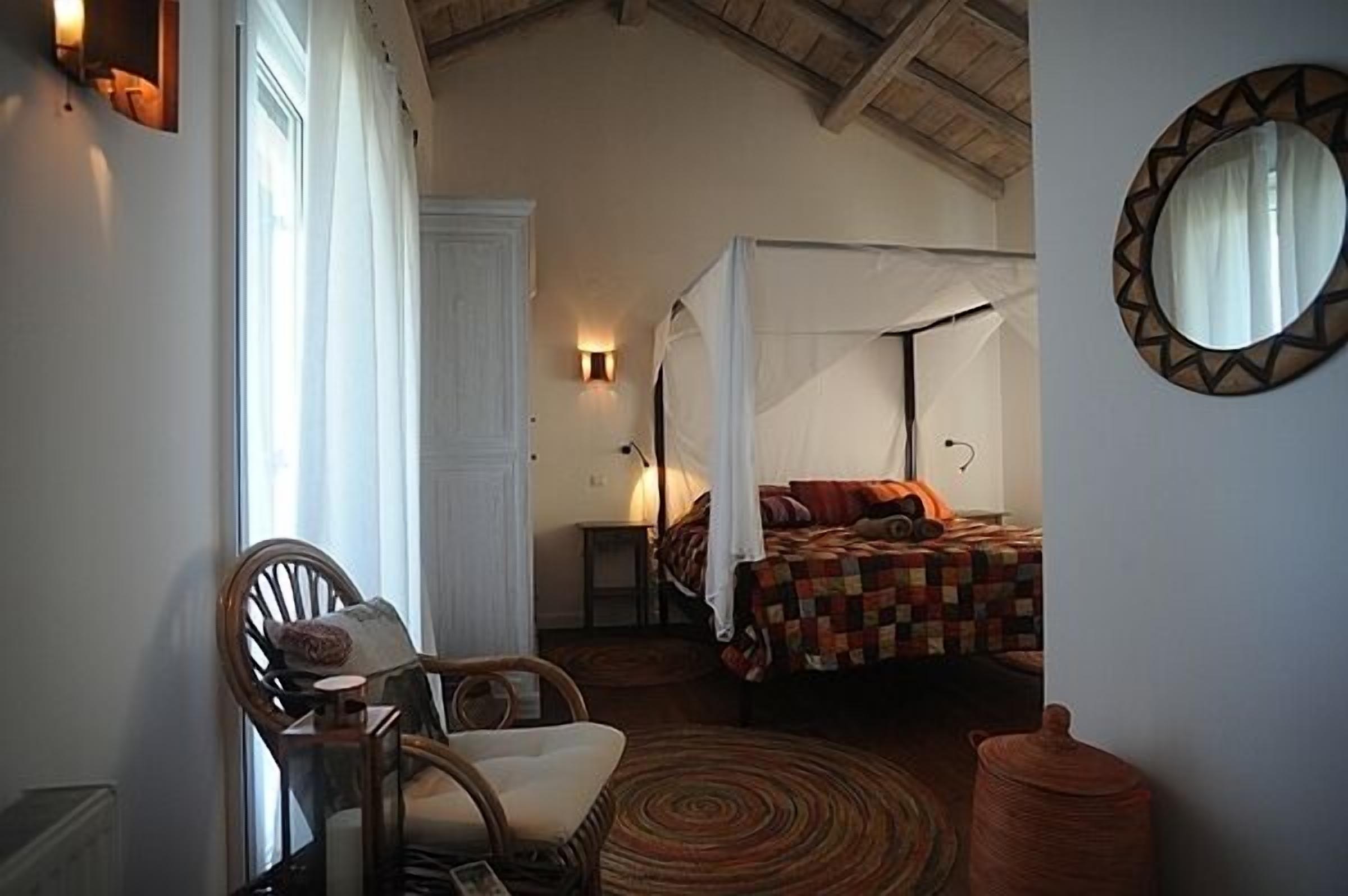 Beautiful Modern Villa With Large Pool And fantastic Sea Views.