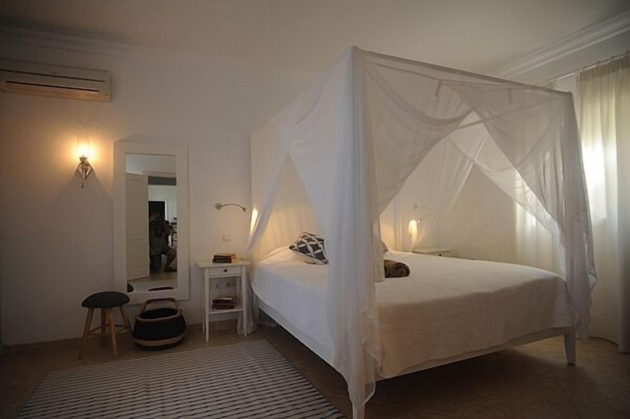 Beautiful Modern Villa With Large Pool And fantastic Sea Views.