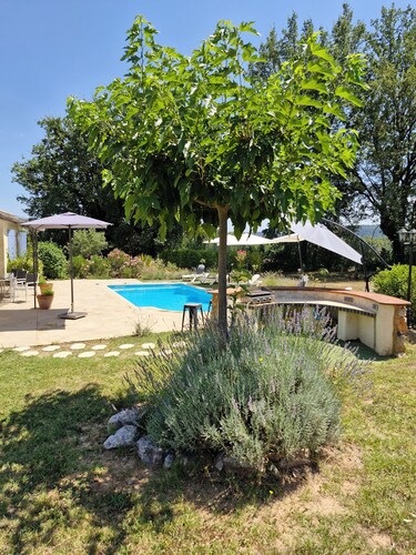 Villa, 3 bedrooms 2 bathrooms, private swimming pool and garden not overlooked