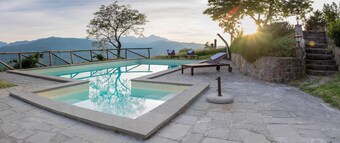 Tuscan Villa with Private Pool and stunning views sleeping up to 8 people