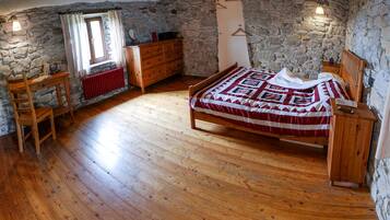 4 camere, ferro/asse da stiro, Wi-Fi gratuito, lenzuola