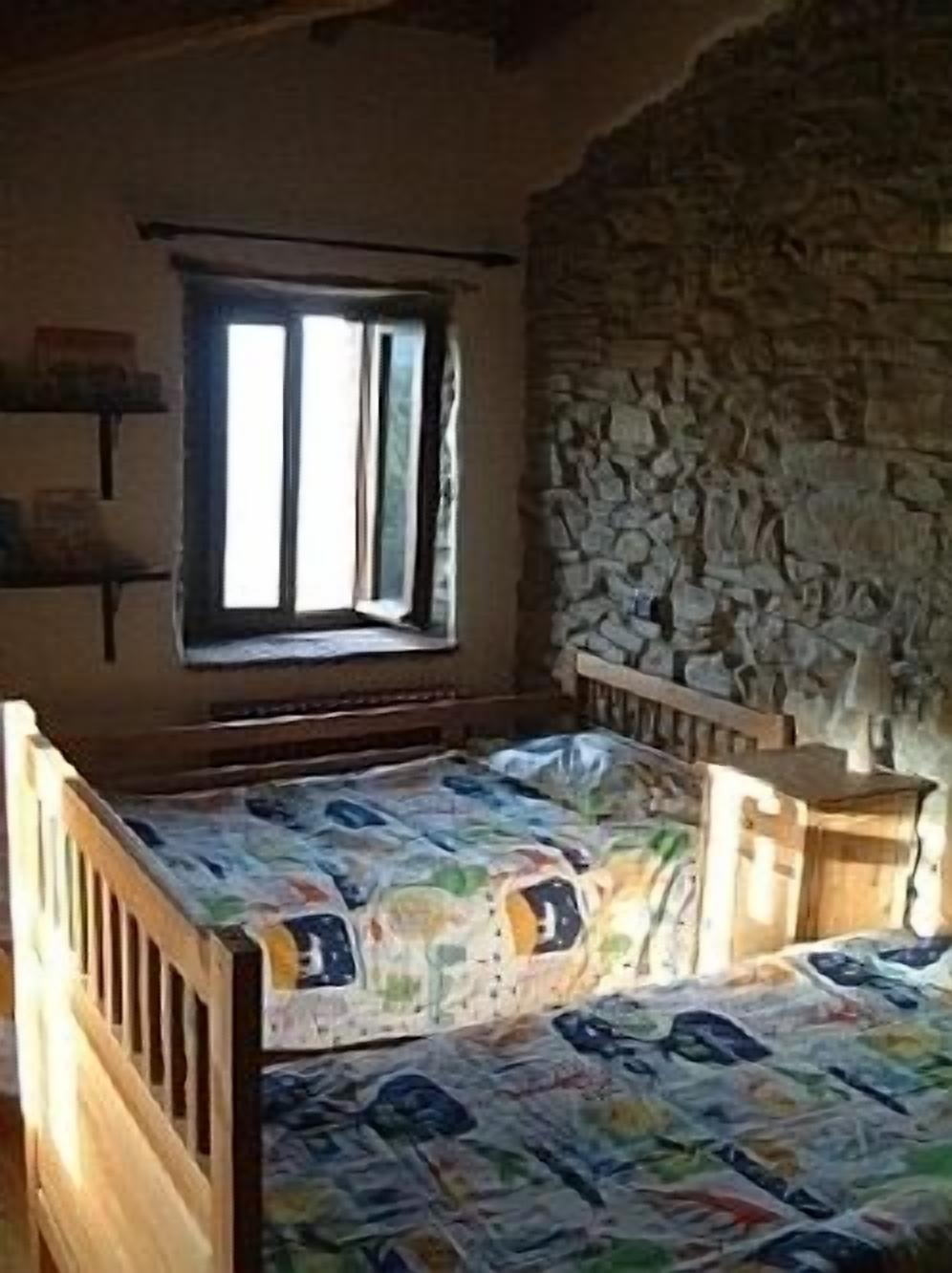 4 chambres, fer et planche à repasser, Wi-Fi gratuit, draps fournis