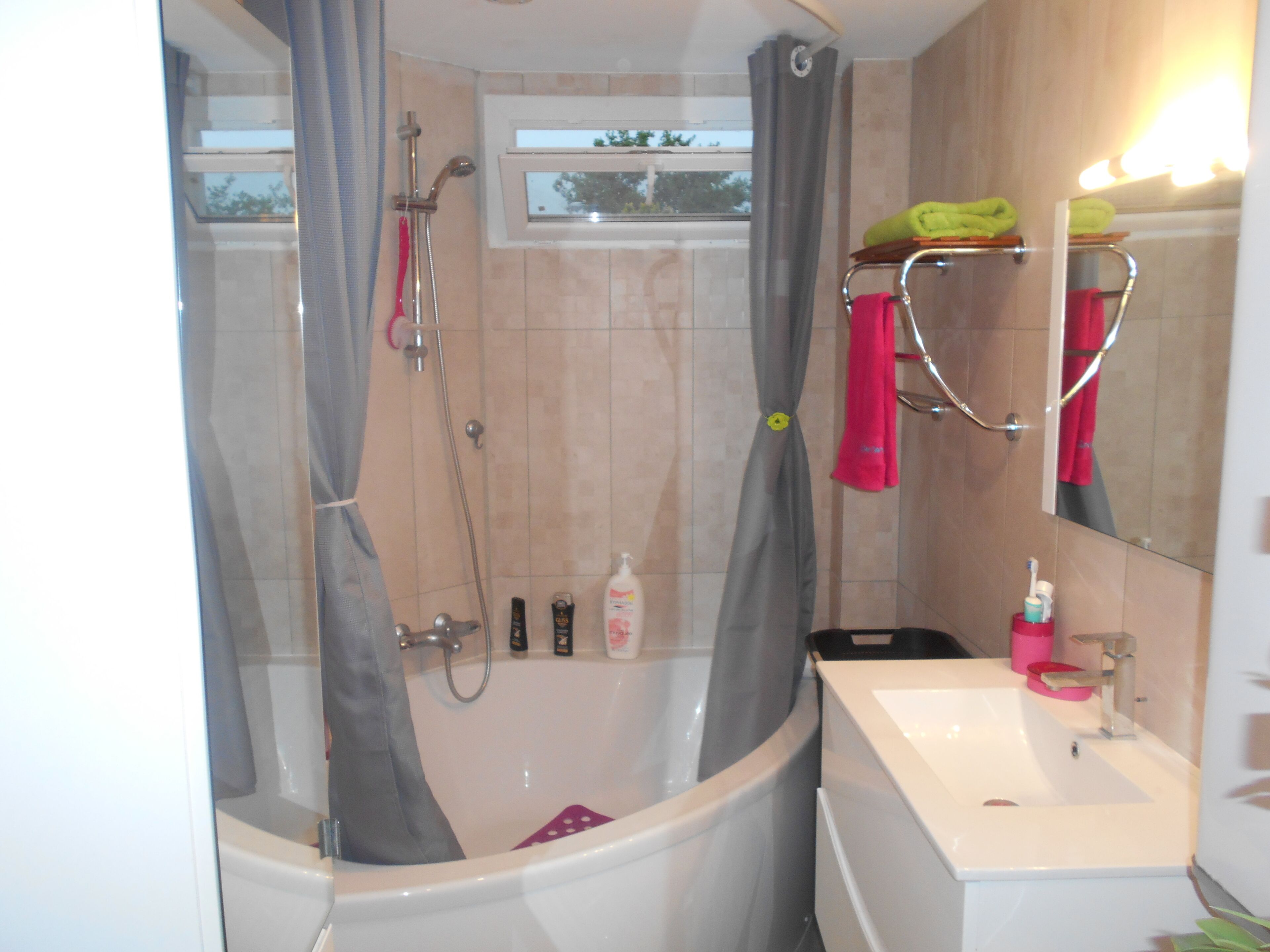 House 15 mins from Lyon, tramway oriented