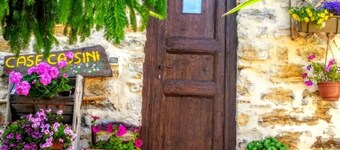 Beautiful  farmhouse  with pool and stunning infinite sea views. Host up to 9