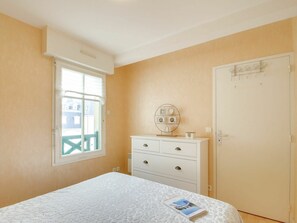 1 bedroom, travel cot, free WiFi, bed sheets - Lovely apartment for 2 guests with WIFI, TV, balcony and pets allowed (Dinard)