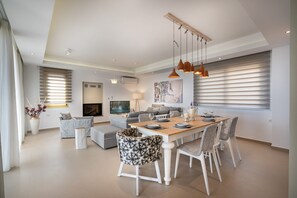 Dining - New Villa w/ Private Pool in Plakias, Jacuzzi, Children Area, Walk to Restaurant (Mariou)