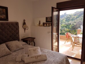 3 habitaciones, caja de seguridad en la habitación y escritorio 